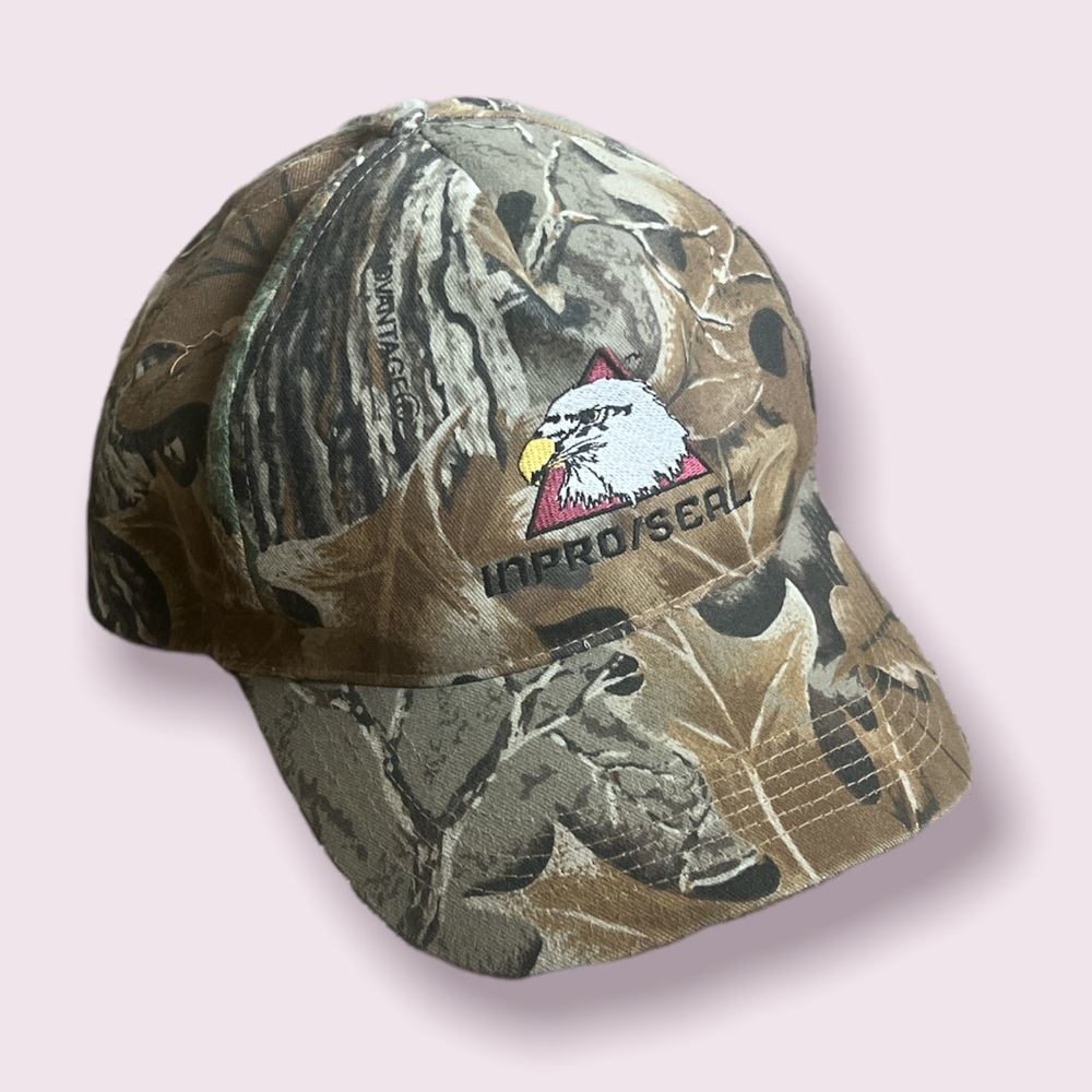 VINTAGE INPROSEAL Camo SnapBack Trucker Hat
